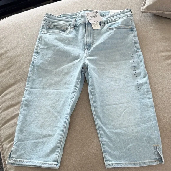 American Eagle Light Blue Denim Capri Jeans BNWT - Picture 1 of 5